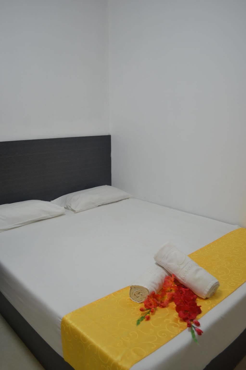 ดิเอ็มบาสซีเซอวิสเรสซิเดนซ์สวีต Apartment กวนตัน ภายนอก รูปภาพ